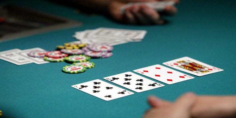 Poker là một trò chơi đánh bạc có nguồn gốc từ giới quý tộc Mỹ